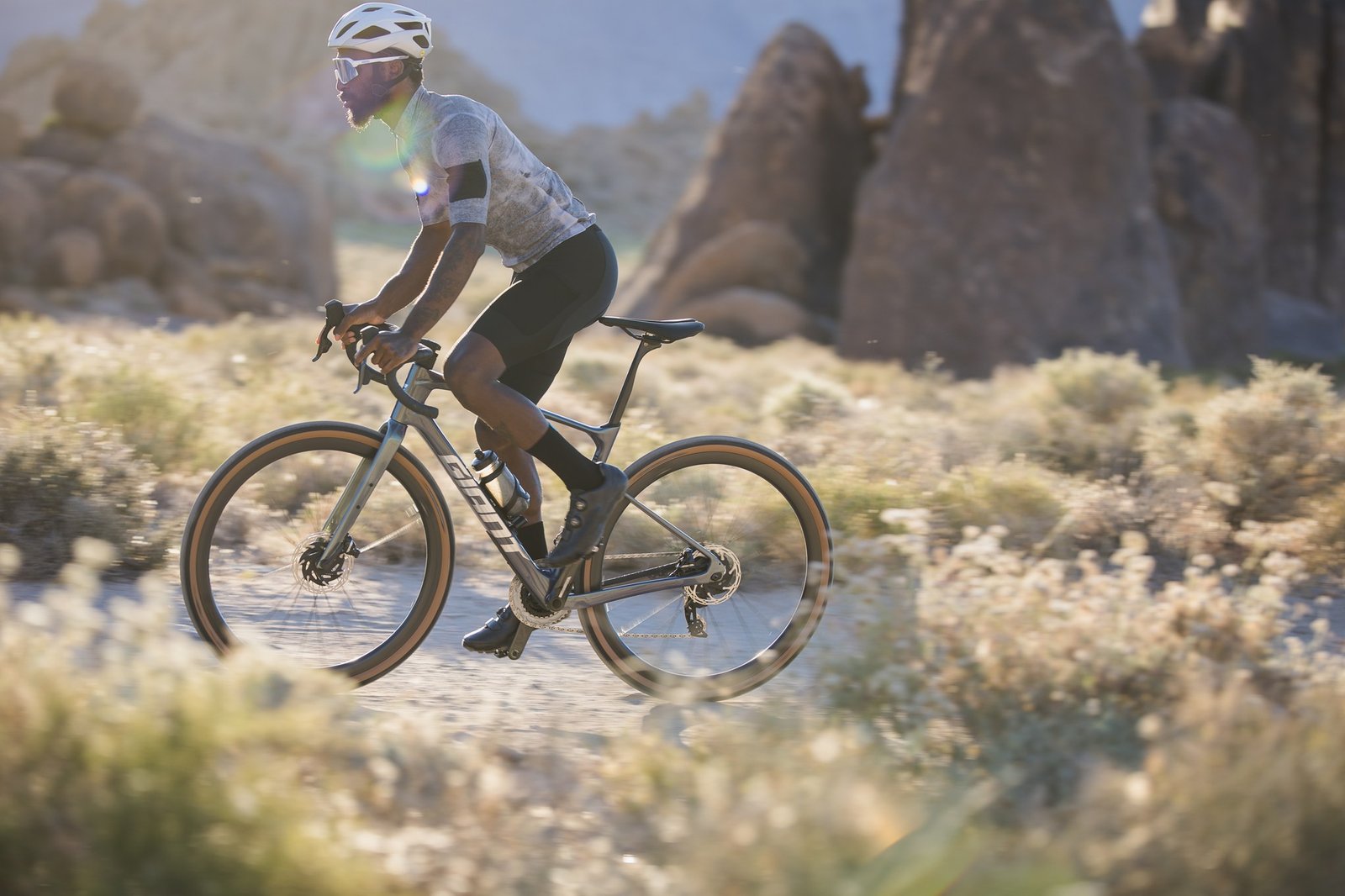 Giant Revolt Advanced 2 riding in action